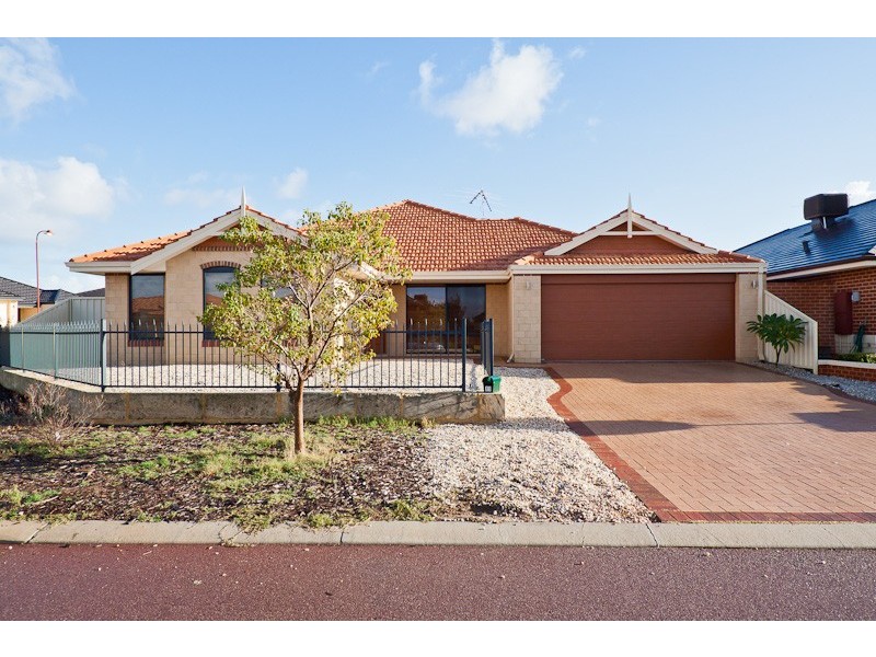 11 Colwyn Loop, Tapping WA 6065