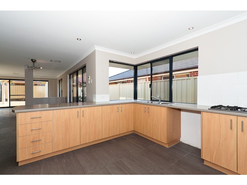 11 Colwyn Loop, Tapping WA 6065