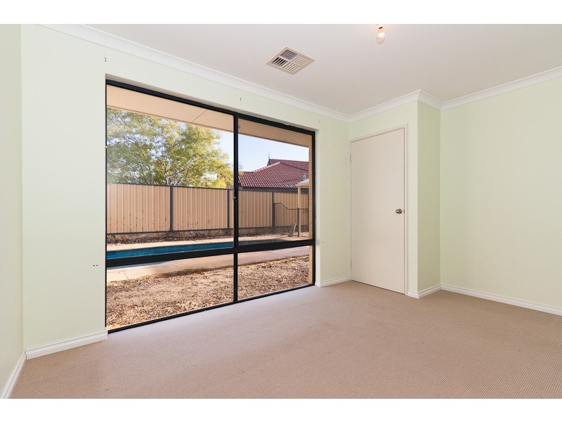 11 Colwyn Loop, Tapping WA 6065