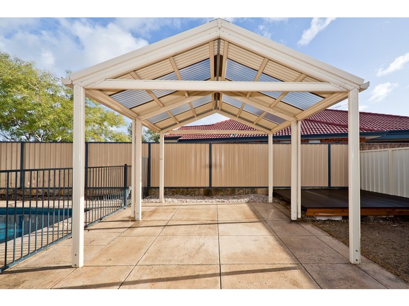 11 Colwyn Loop, Tapping WA 6065