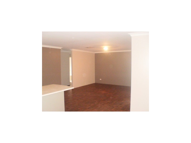 15 Serrata Road, Banksia Grove WA 6031