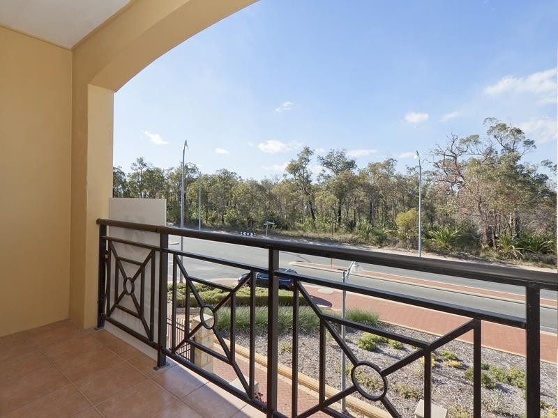 443 Lakeside Drive, Joondalup WA 6027