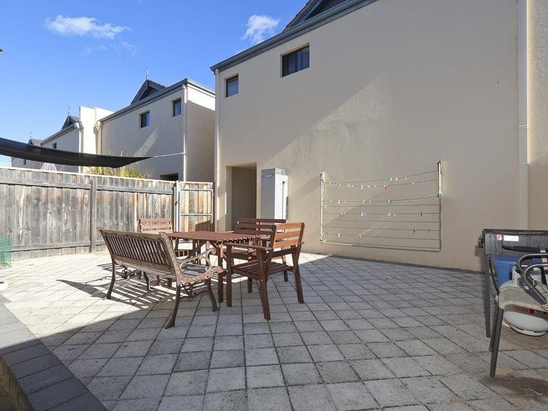 443 Lakeside Drive, Joondalup WA 6027