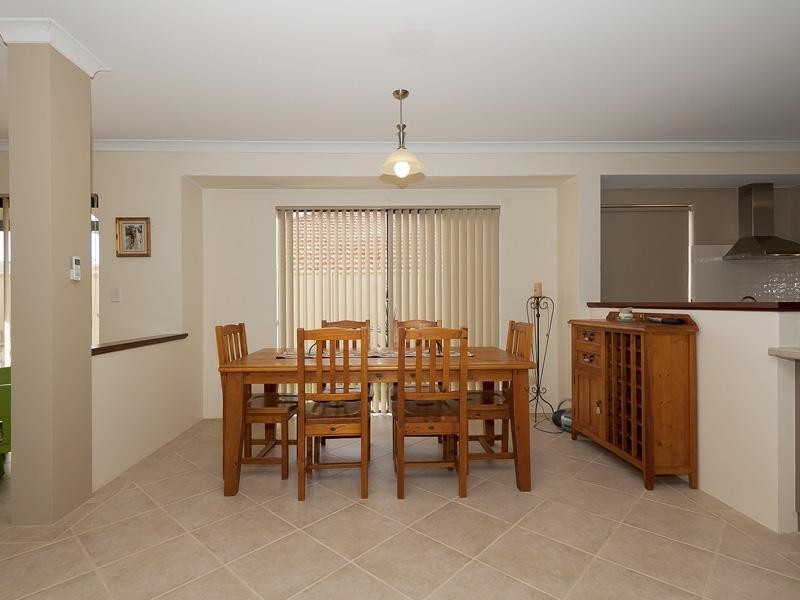 59 Crosthwait Circle, Tapping WA 6065