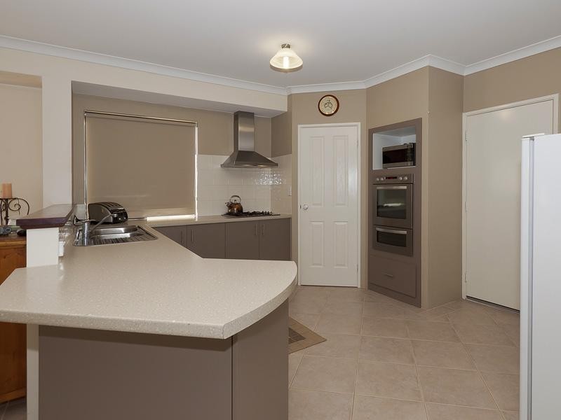 59 Crosthwait Circle, Tapping WA 6065