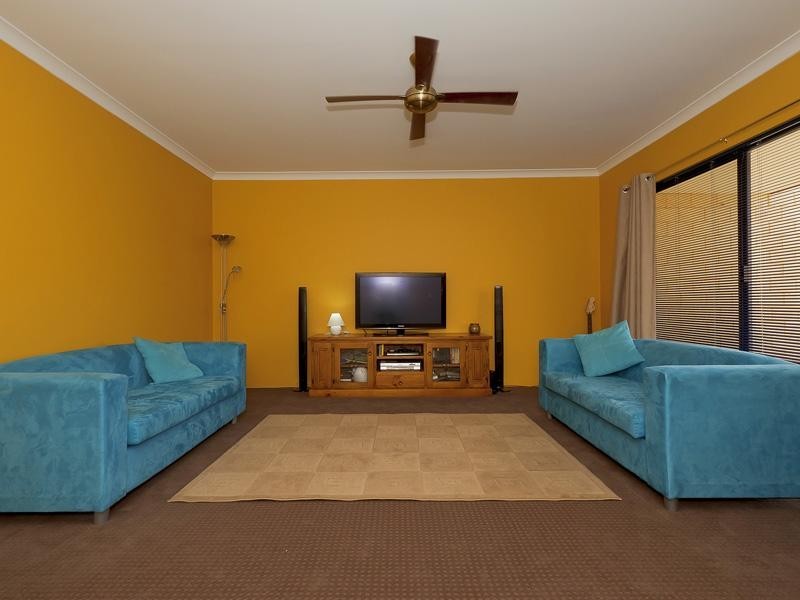 59 Crosthwait Circle, Tapping WA 6065