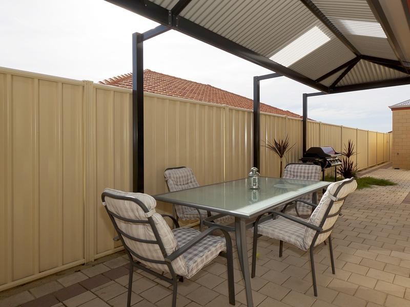 59 Crosthwait Circle, Tapping WA 6065