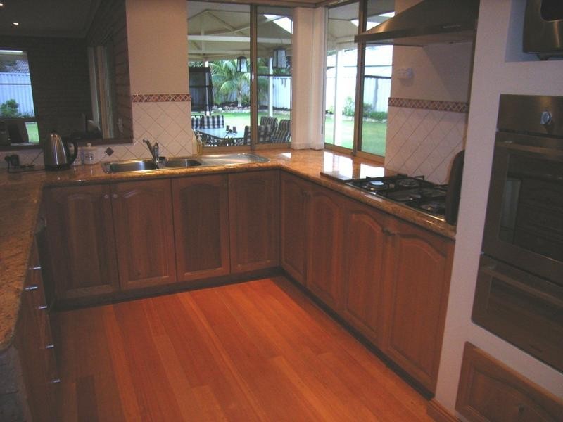 4 Sanford Court, Heathridge WA 6027