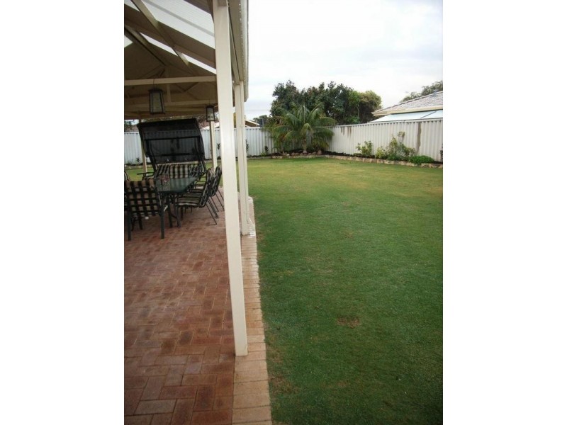 4 Sanford Court, Heathridge WA 6027