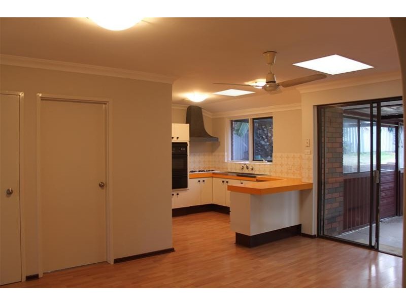 16 Lalina Way, Wanneroo WA 6065