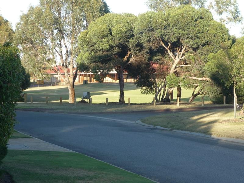 32 Eucumbene Crescent, Joondalup WA 6027