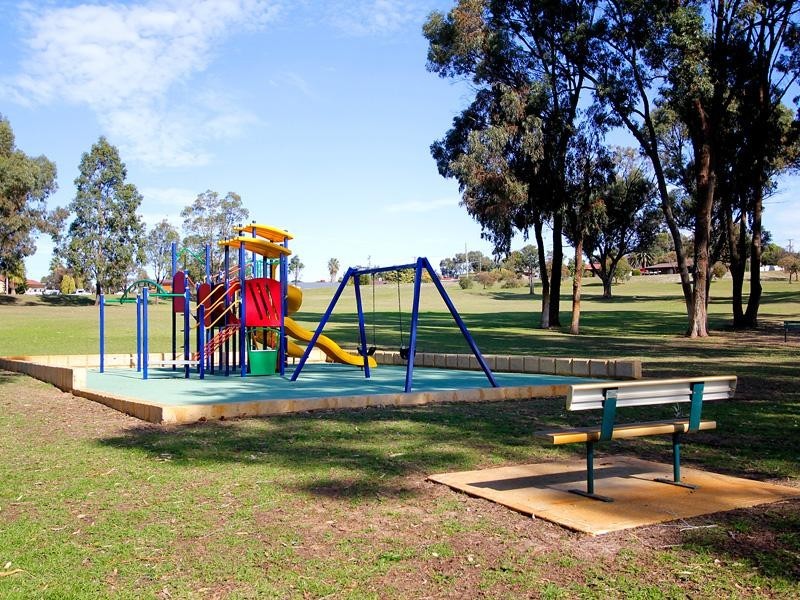 63 Adelaide Circle, Craigie WA 6025