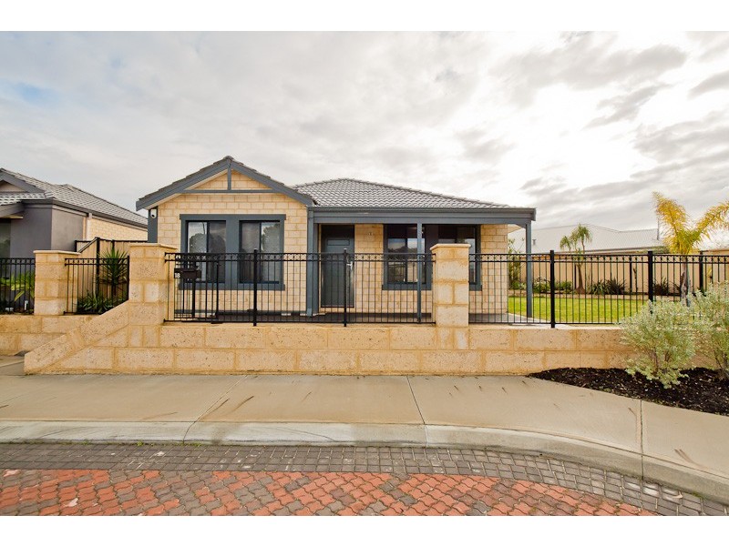 18 Harden Park Trail, Carramar WA 6031