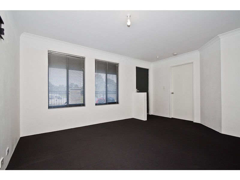 18 Harden Park Trail, Carramar WA 6031