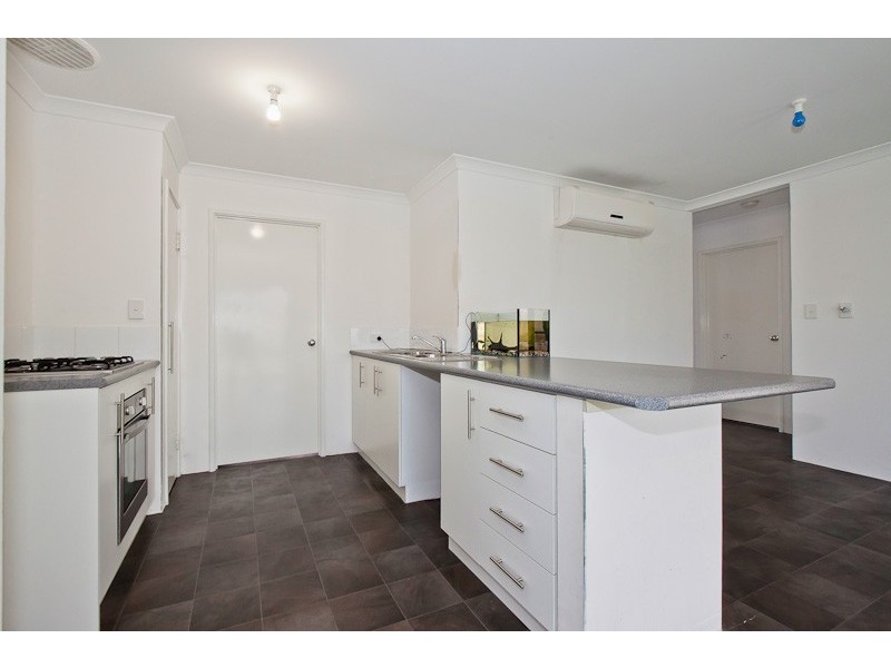 18 Harden Park Trail, Carramar WA 6031