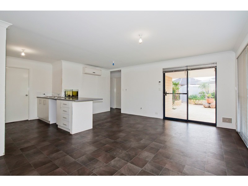 18 Harden Park Trail, Carramar WA 6031