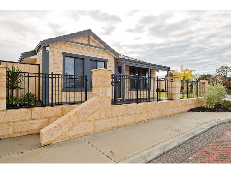 18 Harden Park Trail, Carramar WA 6031