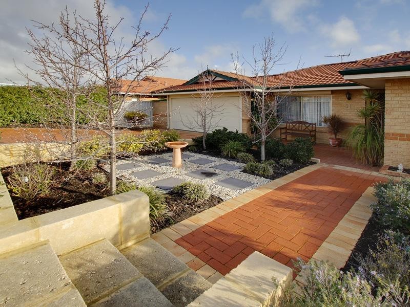 61 Ailsacraig Ramble, Kinross WA 6028