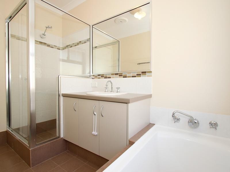 200 Golf Links Drive, Carramar WA 6031