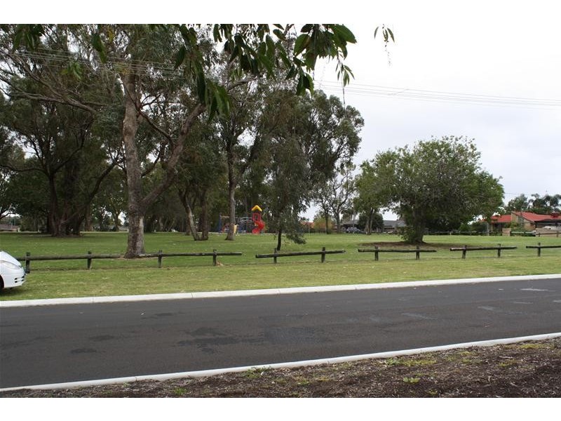 35 Nolyang Crescent, Wanneroo WA 6065