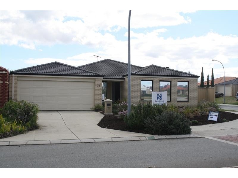 31 Innesvale Way, Carramar WA 6031