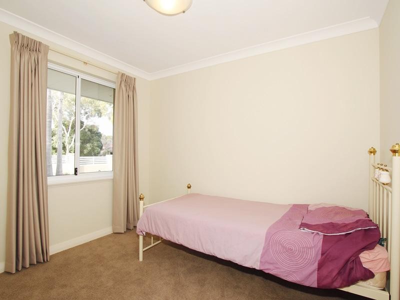 8 Smoothstone Court, Joondalup WA 6027