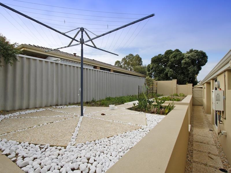 8 Smoothstone Court, Joondalup WA 6027