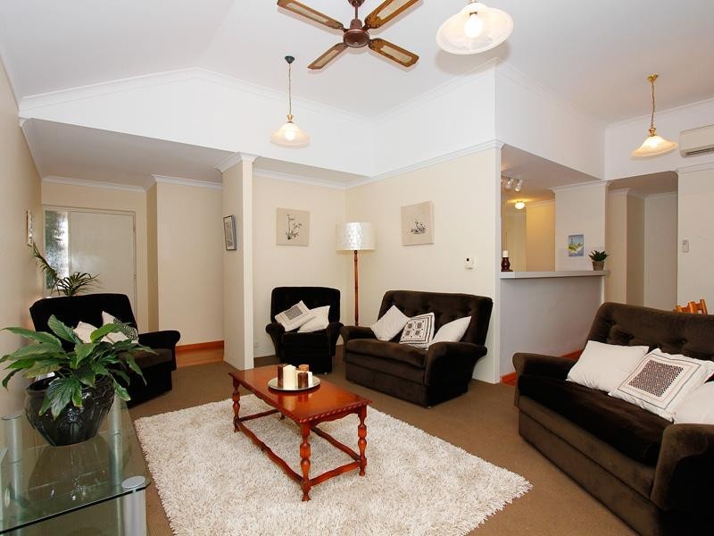 26/220 Fairway Circle, Connolly WA 6027