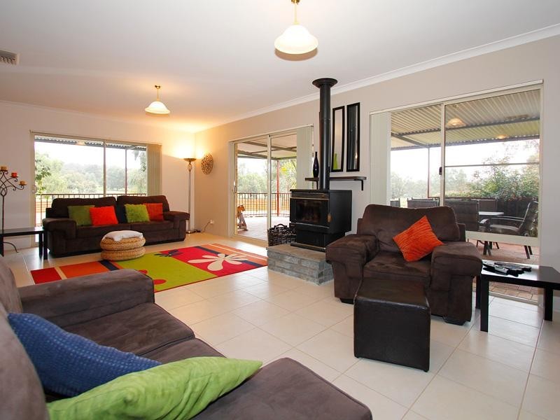 131 Devon Way, Lower Chittering WA 6084