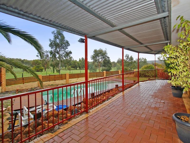 131 Devon Way, Lower Chittering WA 6084