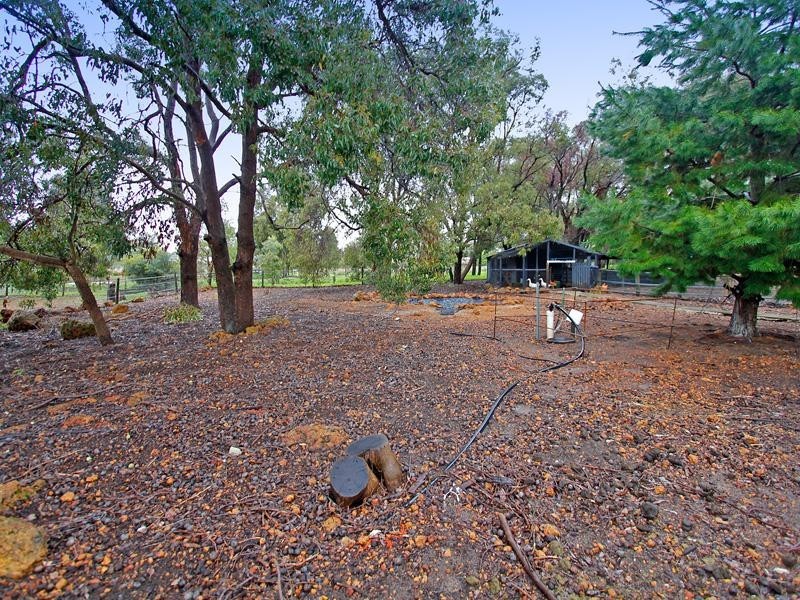 131 Devon Way, Lower Chittering WA 6084