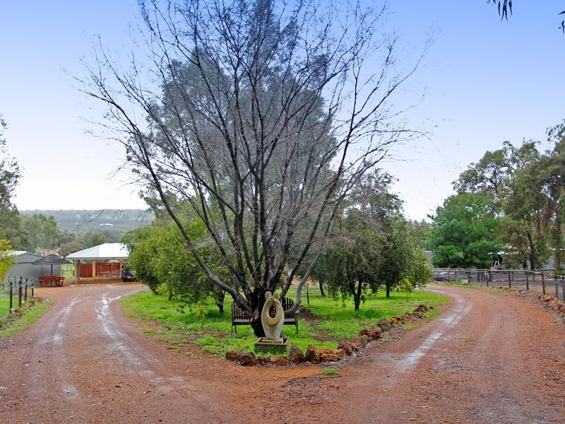 131 Devon Way, Lower Chittering WA 6084