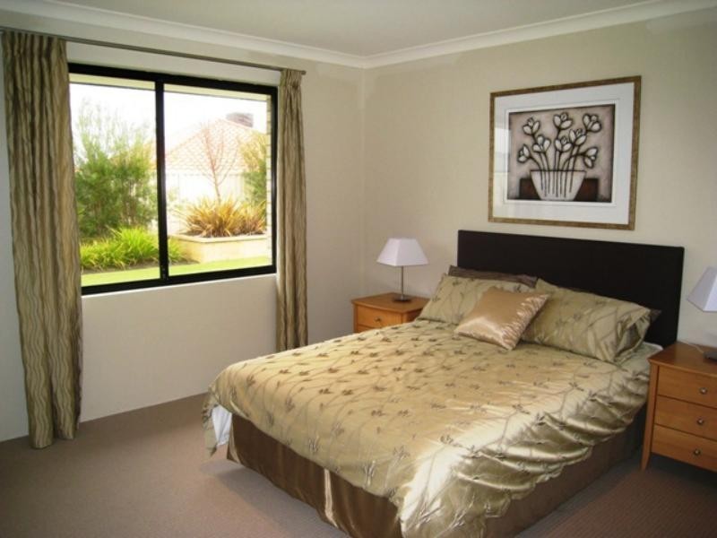 21 Tandara Fairway, Tapping WA 6065