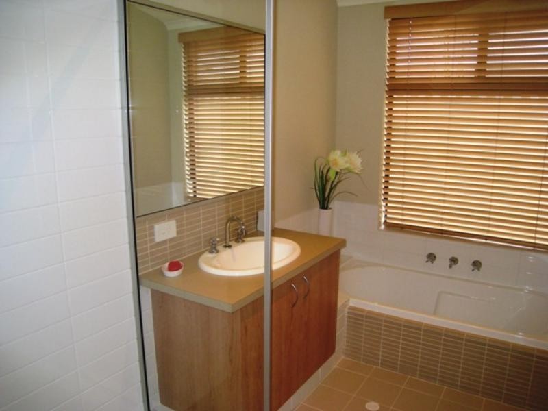 21 Tandara Fairway, Tapping WA 6065