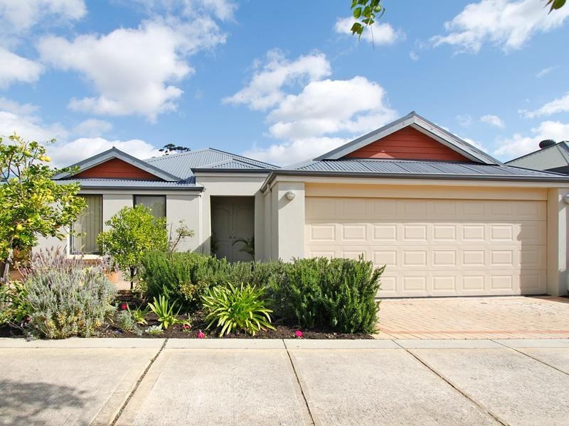 10 Grasslands Loop, Kingsley WA 6026