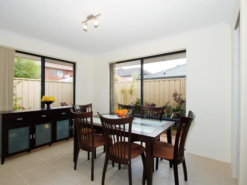 10 Grasslands Loop, Kingsley WA 6026