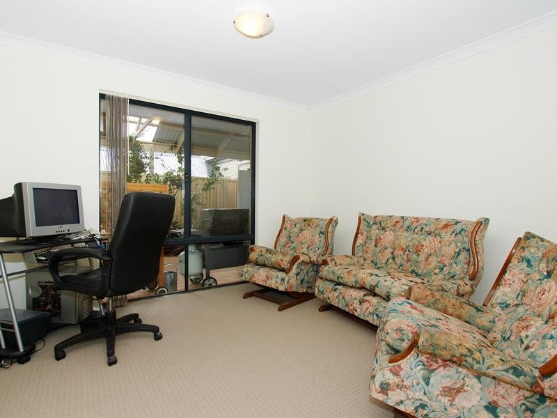 10 Grasslands Loop, Kingsley WA 6026