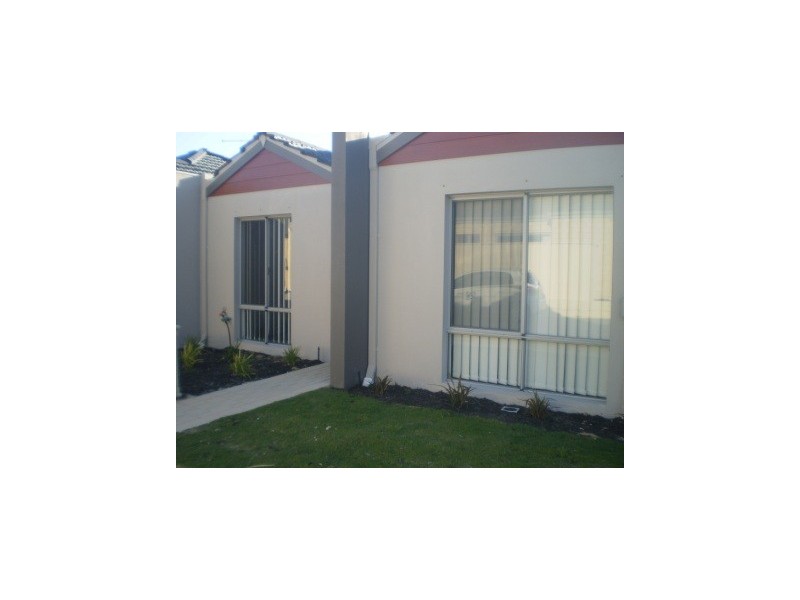 12 Nashville Loop, Currambine WA 6028