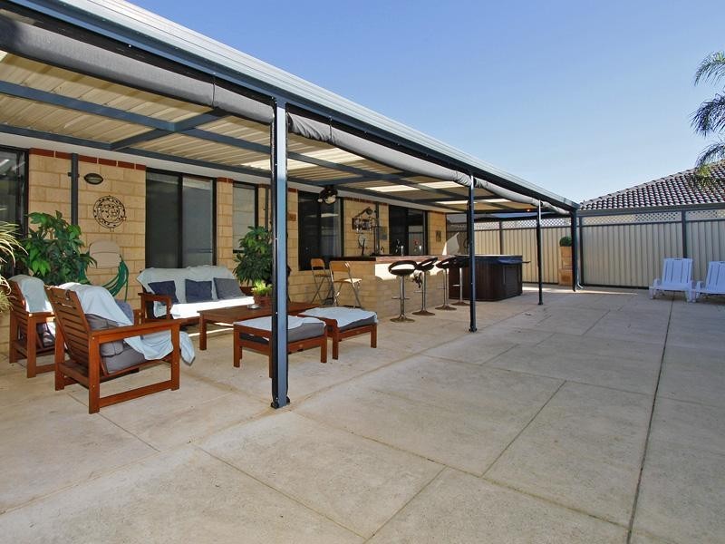 40 Tandara Fairway, Tapping WA 6065