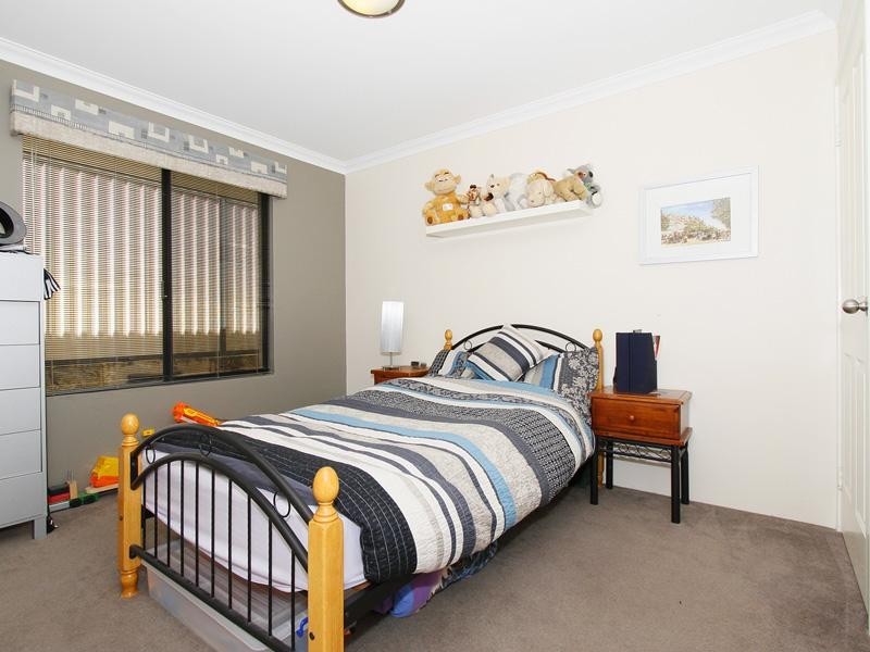 40 Tandara Fairway, Tapping WA 6065