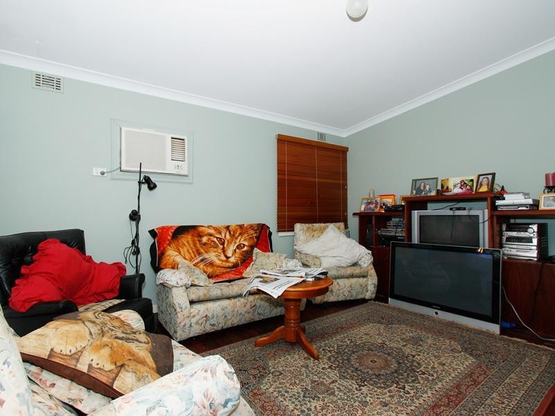 82 Casserley Avenue, Girrawheen WA 6064