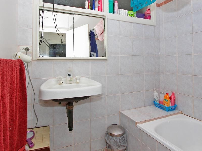 82 Casserley Avenue, Girrawheen WA 6064