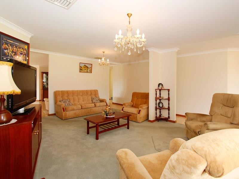 124 Kinross Drive, Kinross WA 6028