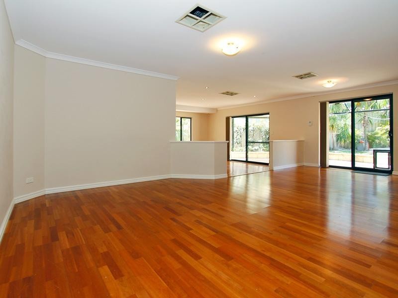 8 Tocal Court, Tapping WA 6065