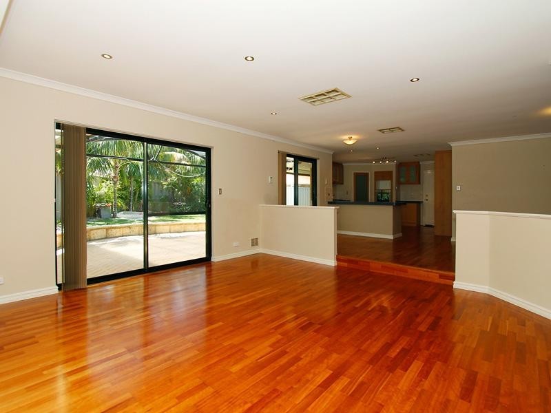 8 Tocal Court, Tapping WA 6065