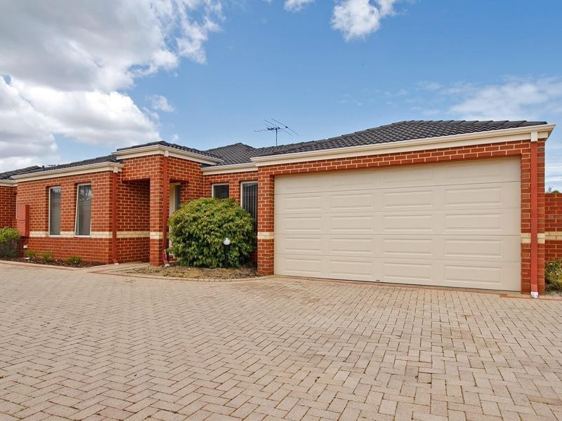 8/5 Yarra Court, Carramar WA 6031