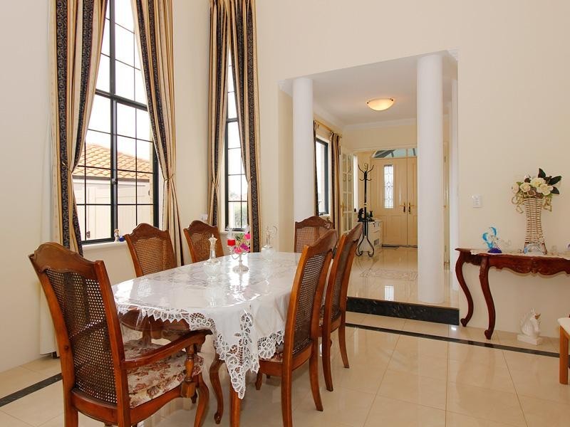 12 St Thomas Loop, Iluka WA 6028