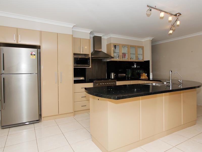 25 St Stephens Crescent, Tapping WA 6065