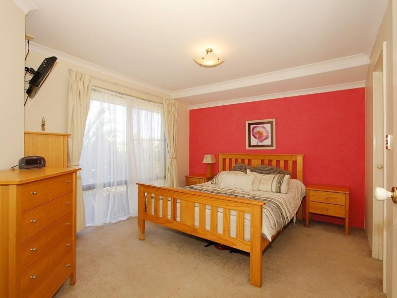 15 Coolamine Close, Carramar WA 6031