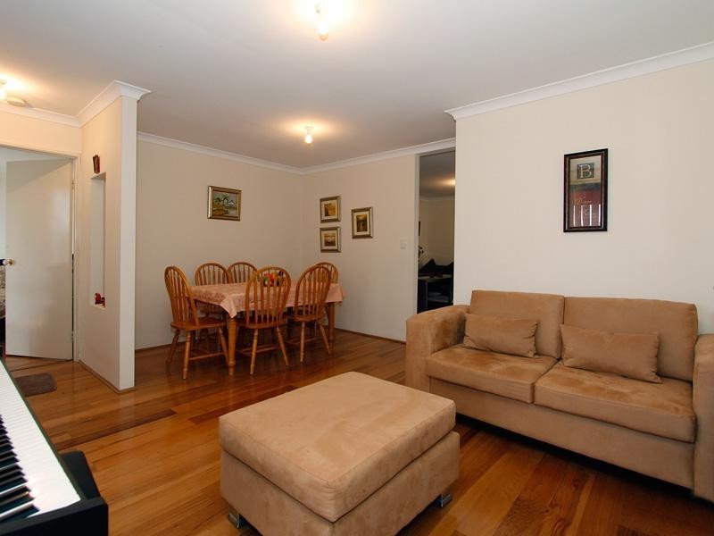 22B Combewood Loop, Carramar WA 6031